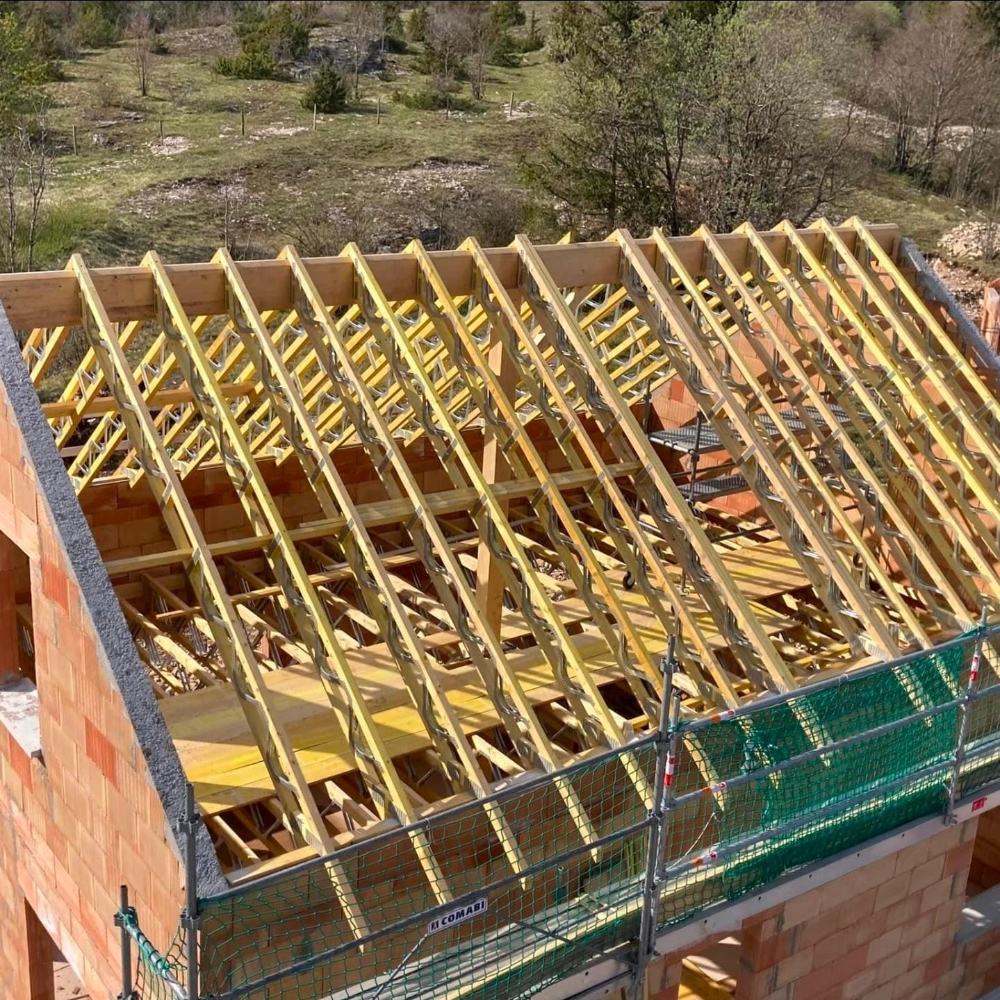 Réfection de toiture à Grimentz — vue d'ensemble du toit