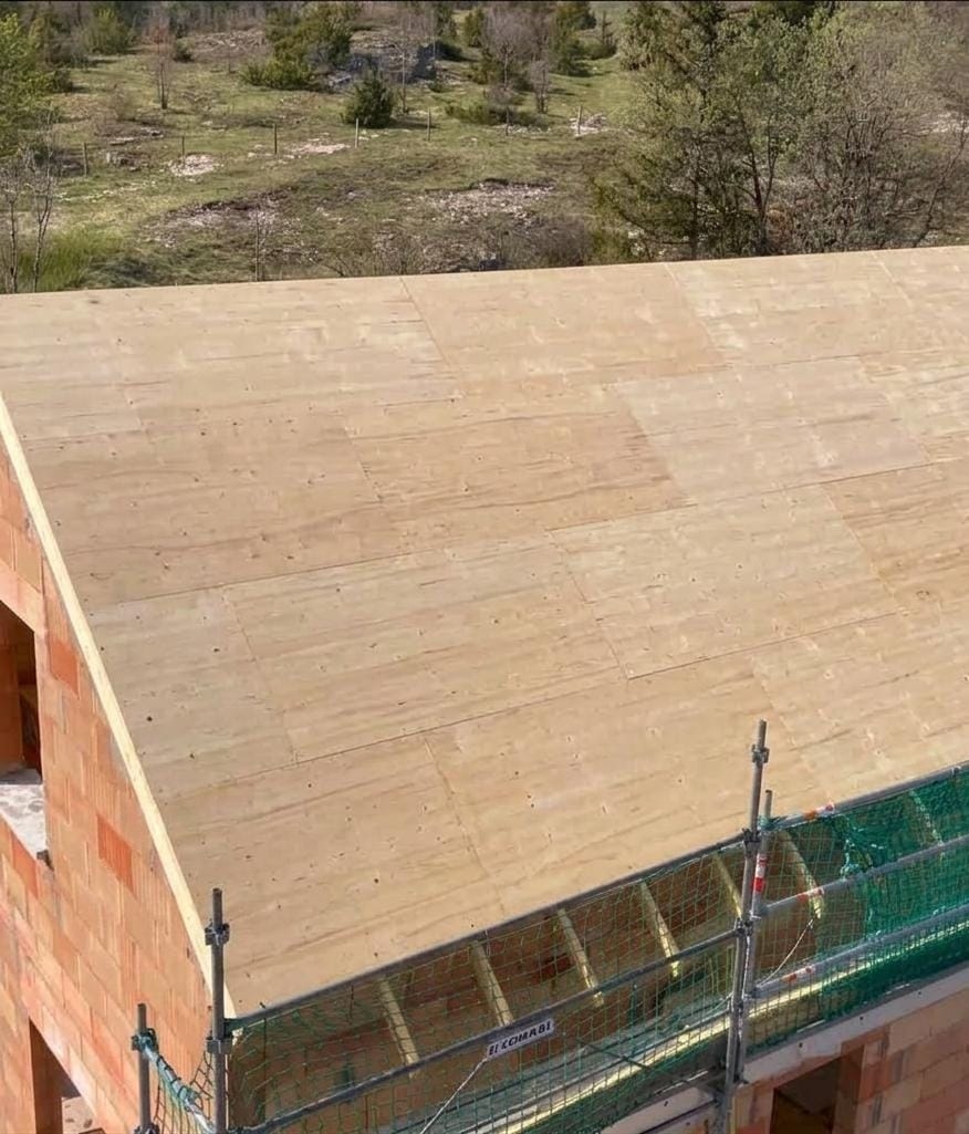 Réfection de toiture à Grimentz — dépose de l'ancienne couverture
